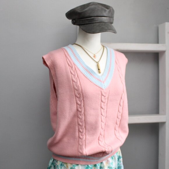 Pennycrafts Women's Pink & Blue Kawaii And Fresh Embroidered Vest Size Large - Picture 2 of 8
